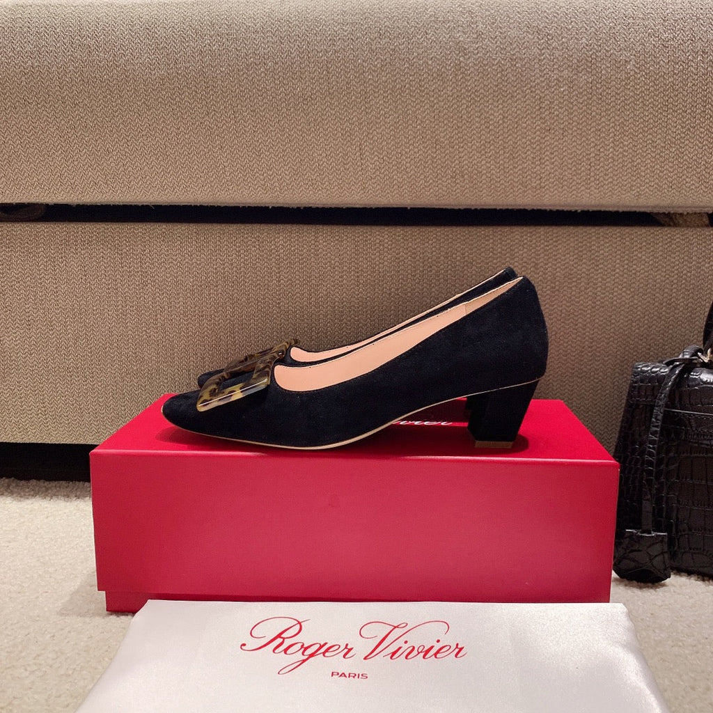 BELLE VIVIER PUMPS IN BLACK SUEDE TORTOISESHELL BUCKLE