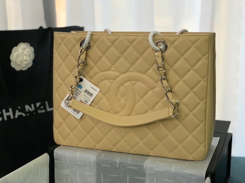 CHANEL 25S MEDALLION TOTE 33 CM IN BEIGE CAVIAR WITH SILVER HARDWARE