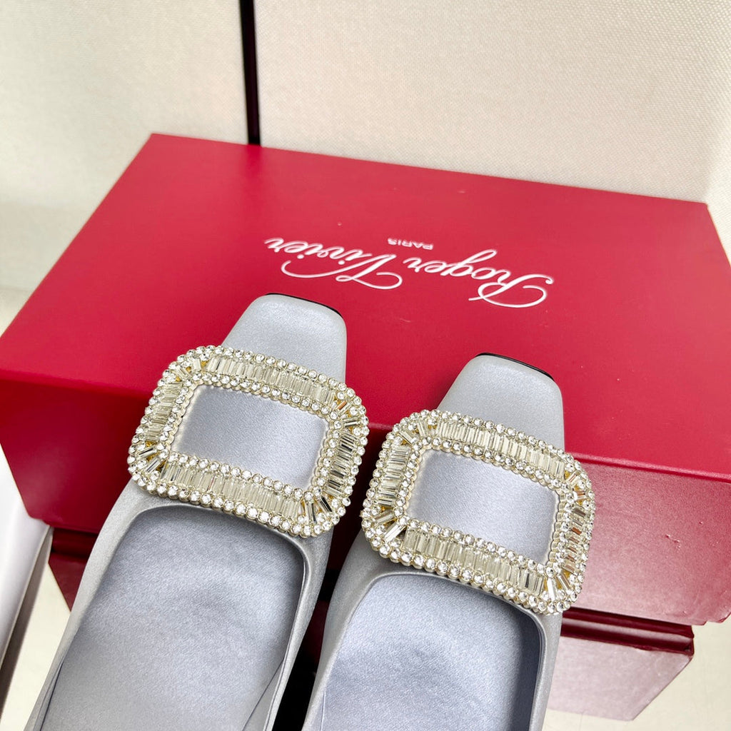 BELLE VIVIER PUMPS IN PLATINUM SILK