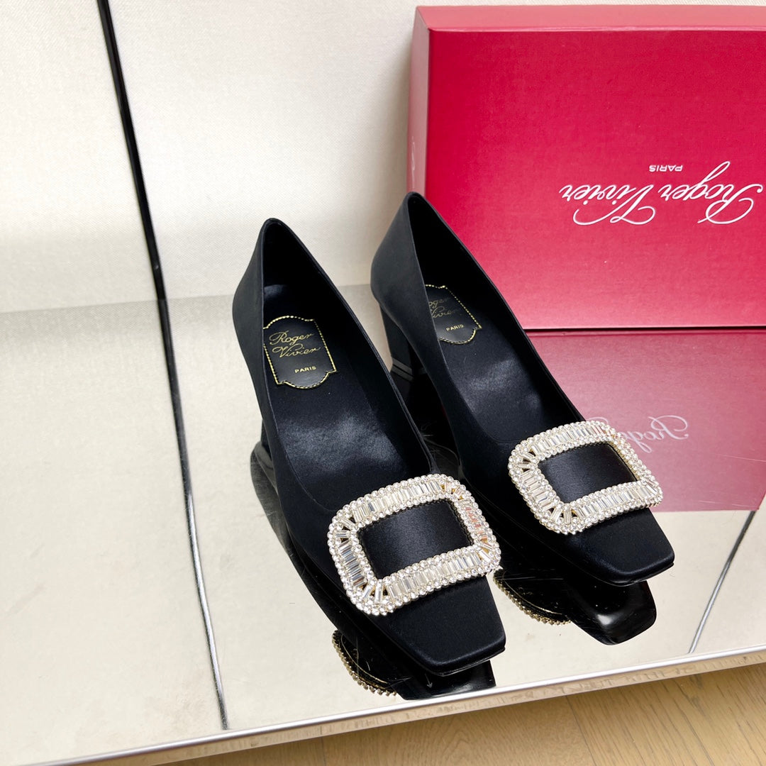 BELLE VIVIER PUMPS IN BLACK SILK
