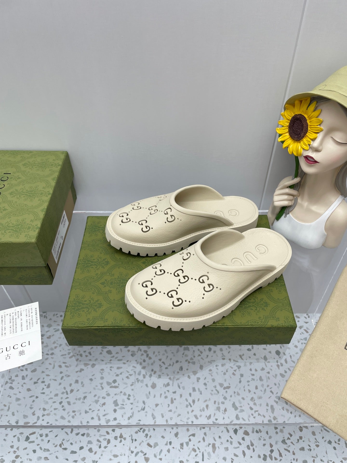 GG PLATFORM PERFORATED G SANDAL CREAM IP FOAM