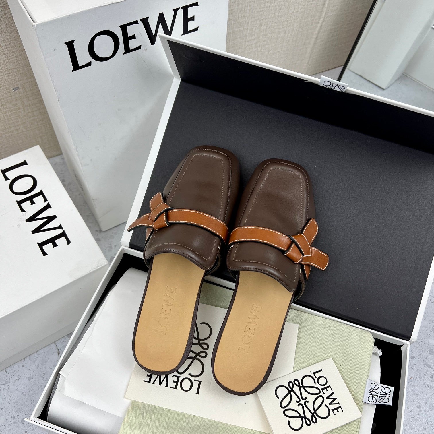 LW GATE BROWN BELTED MULE CHOCOLATE CALFSKIN