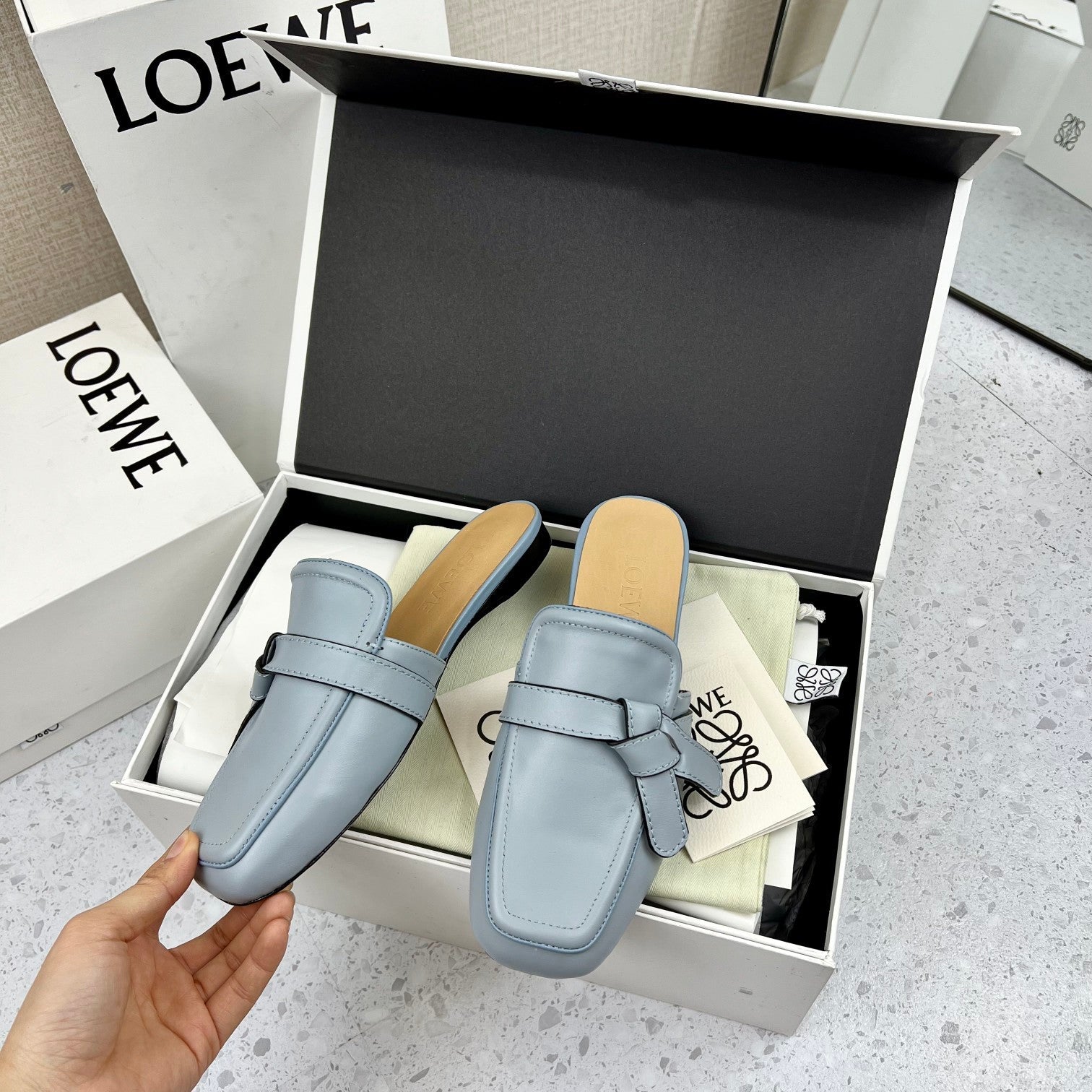 LW GATE BELTED MULE STONE CALFSKIN