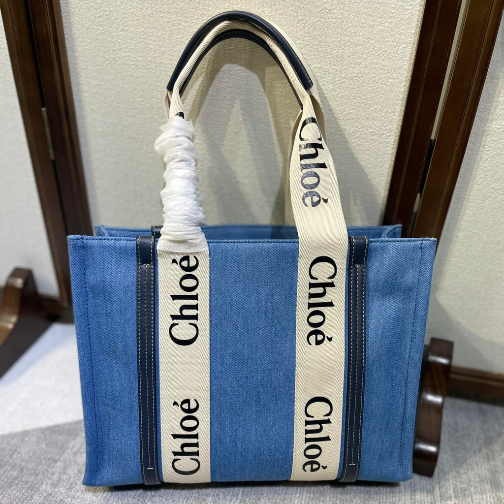 MEDIUM STRAP WOODY TOTE BAG 37 IN BLUE DENIM CANVAS DARK BLUE CALFSKIN