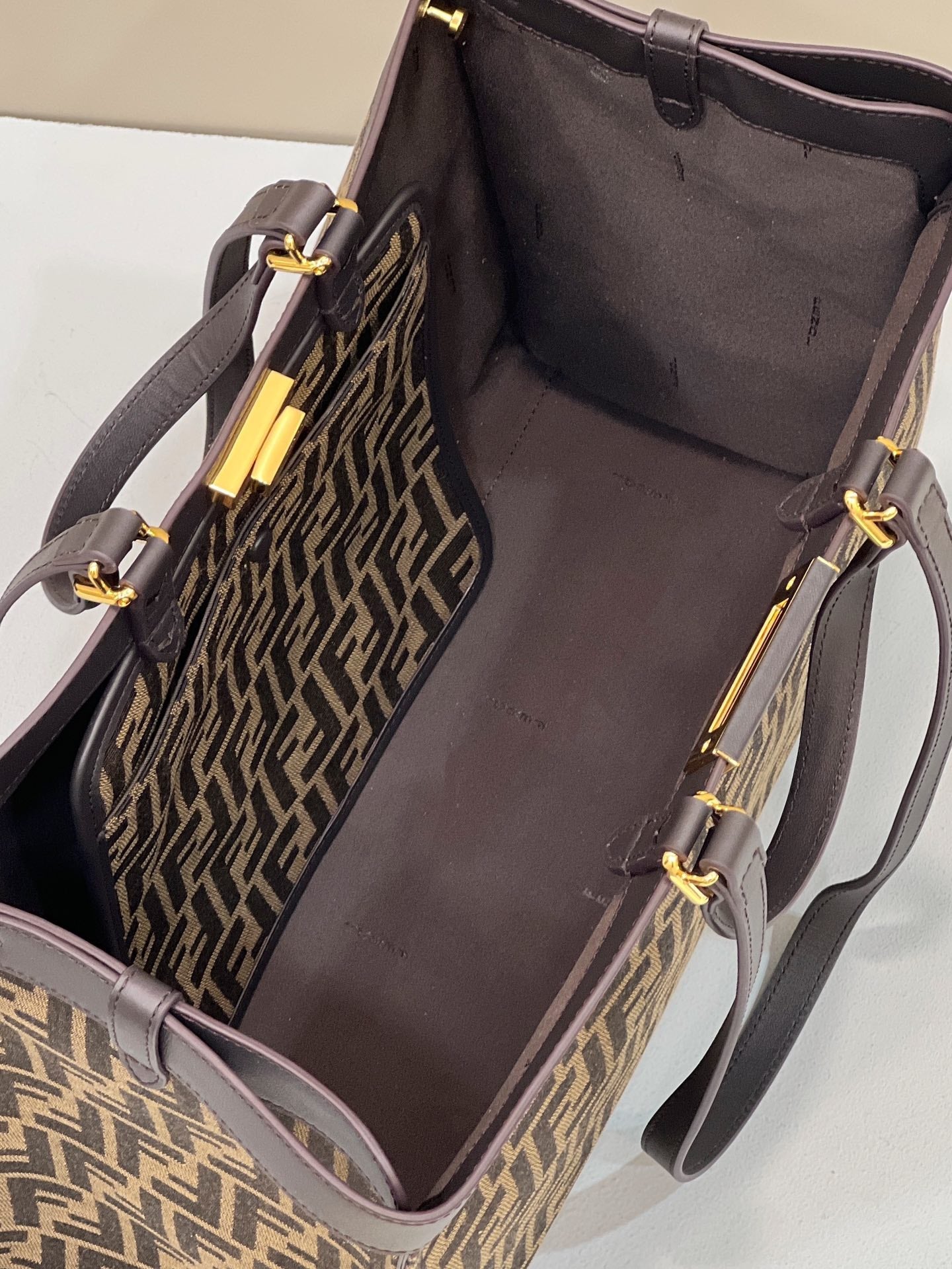 FENDI TOTE 41 BAG IN BROWN MIX BLACK MONOGRAM CANVAS GOLD HARDWARE