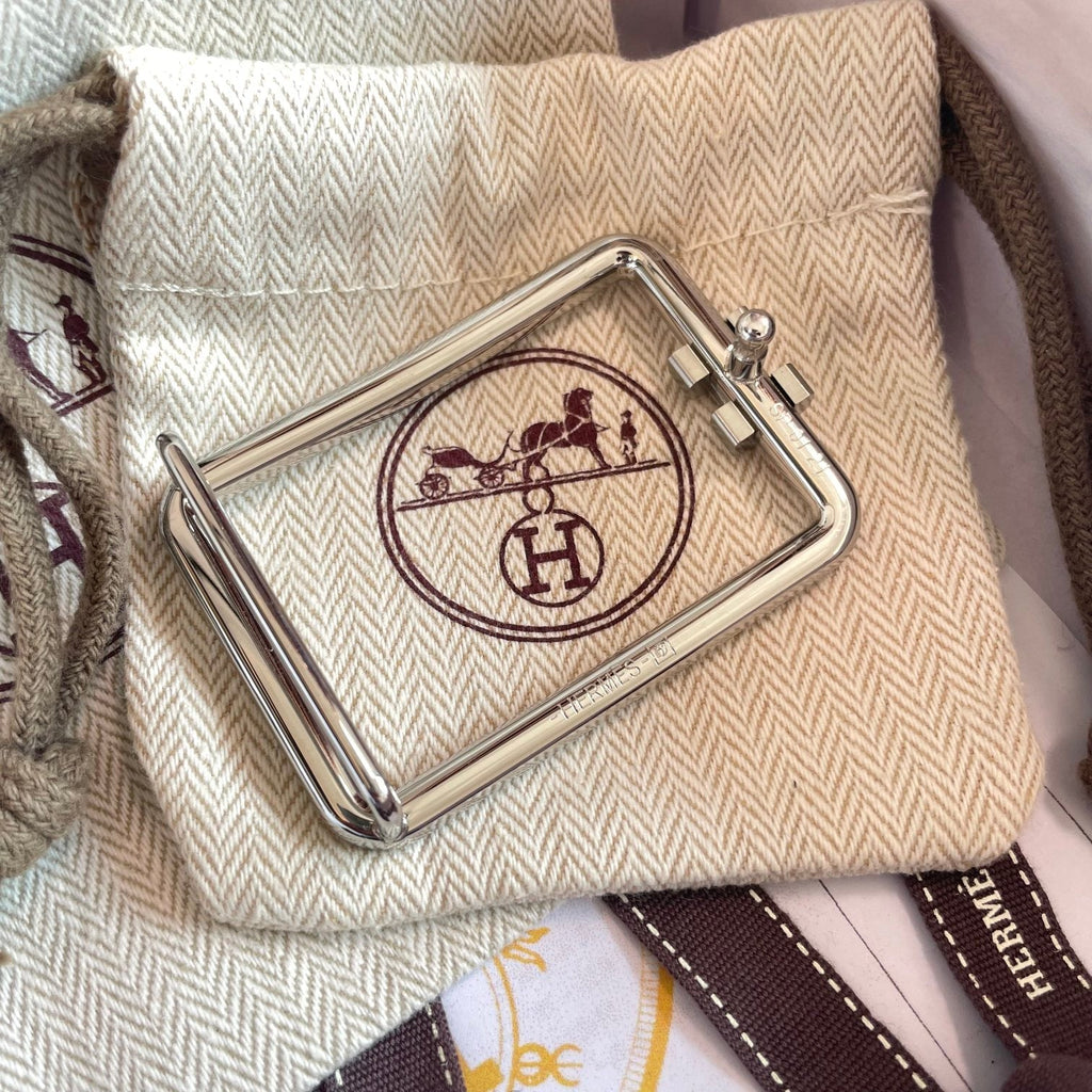 TUBE H BELT SILVER BUCKLE & REVERSIBLE NAVY BLUE LEATHER STRAP 38MM