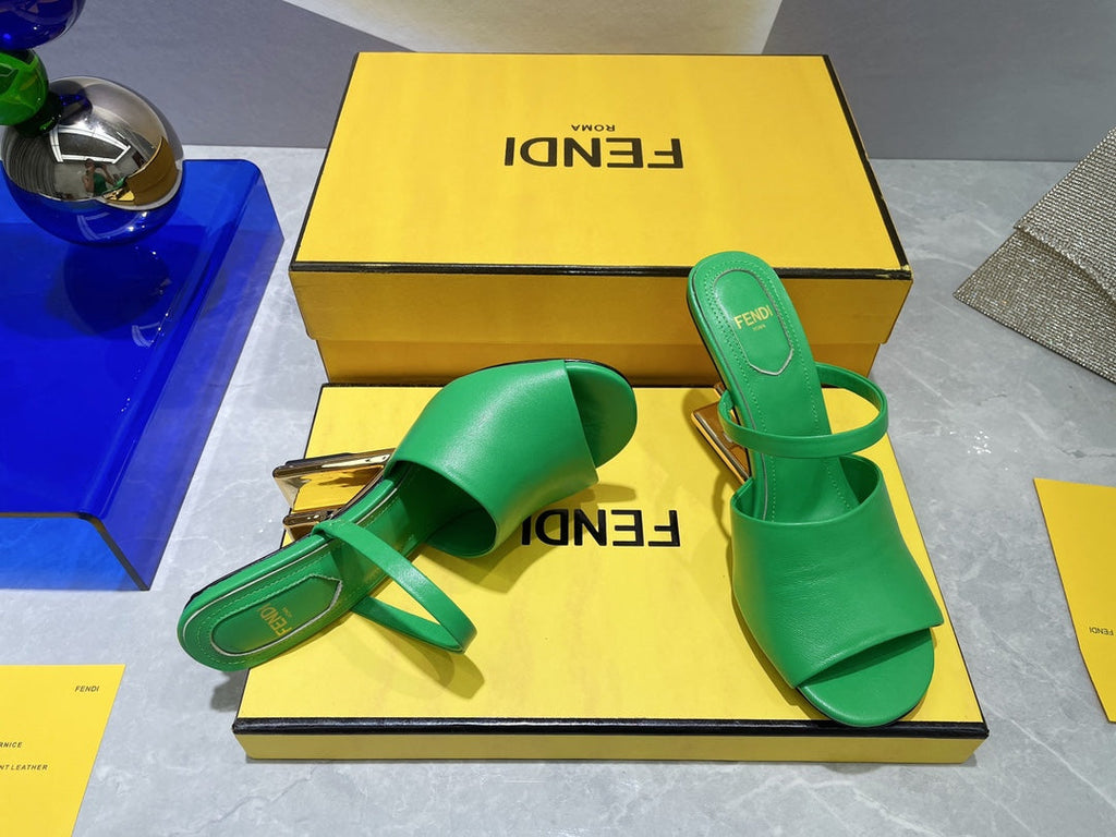 FENDI FIRST 95 MM HIGH-HEELED SANDAL IN EMERAKD GREEN LAMBSKIN GOLD HARDWARE