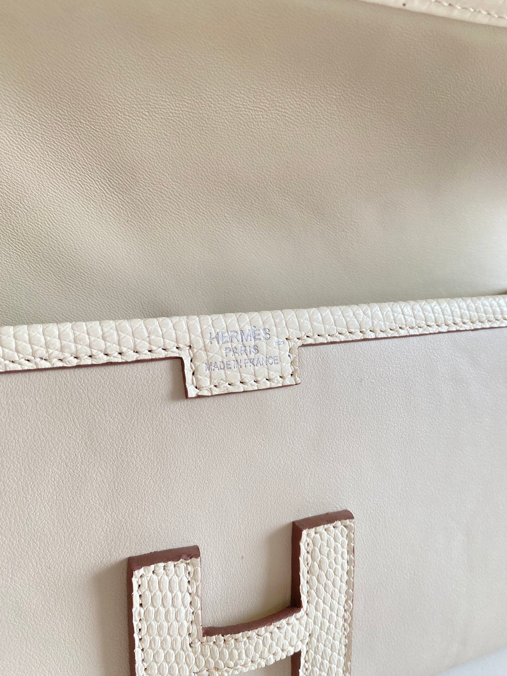 JIGE ELAN 29 CLUTCH IN BISQUE BEIGE CALFSKIN WITH LIZARD SKIN