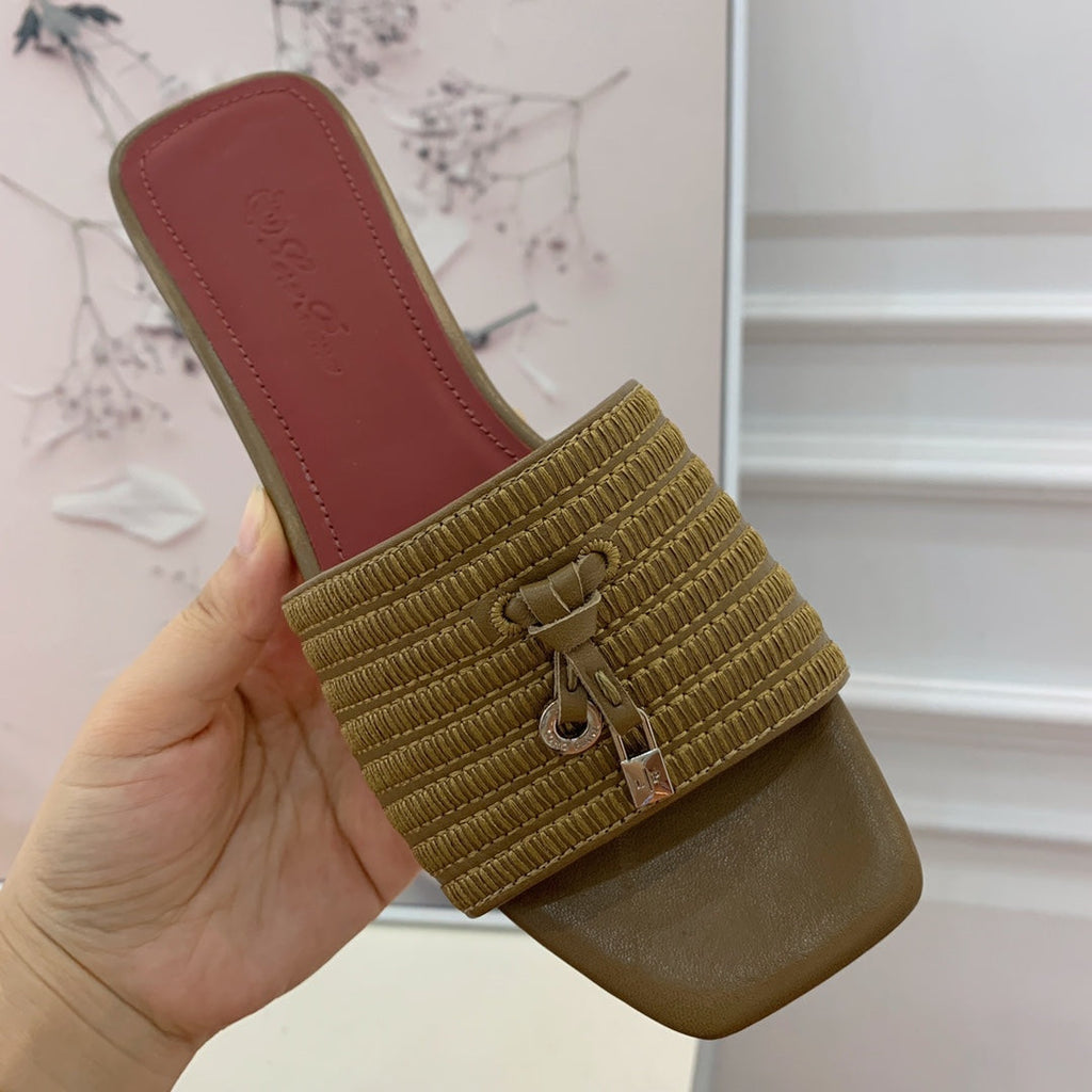 LP RAFFIA CHARMS FLATS SANDAL OLIVE CALFSKIN