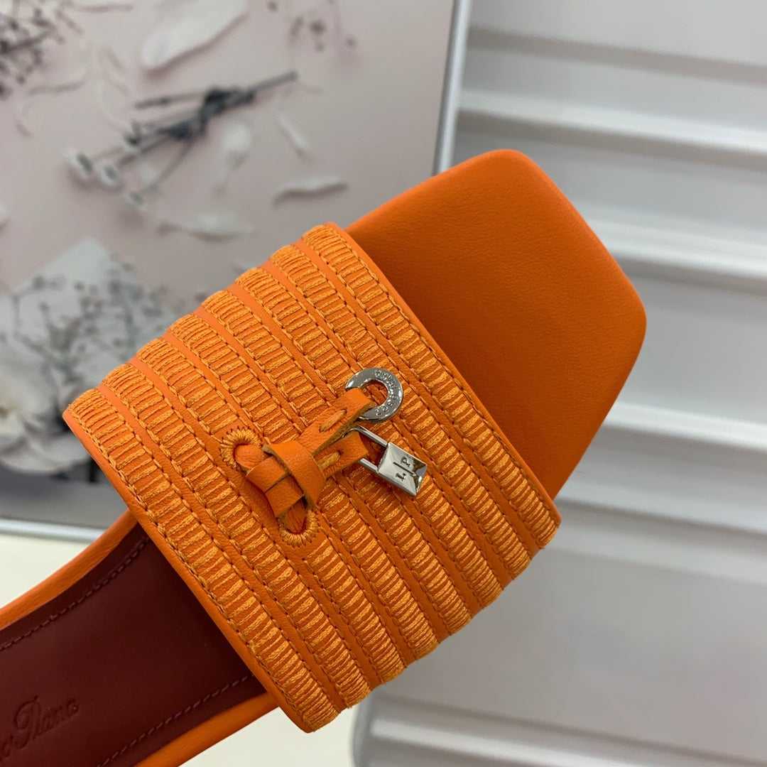 LP RAFFIA CHARMS FLATS SANDAL ORANGE CALFSKIN