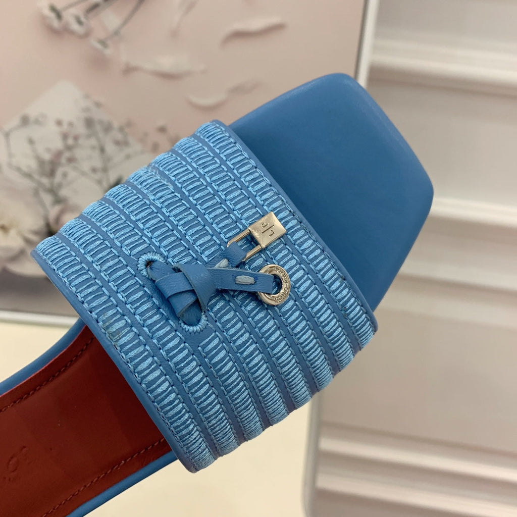 LP RAFFIA CHARMS FLATS SANDAL SKY CALFSKIN