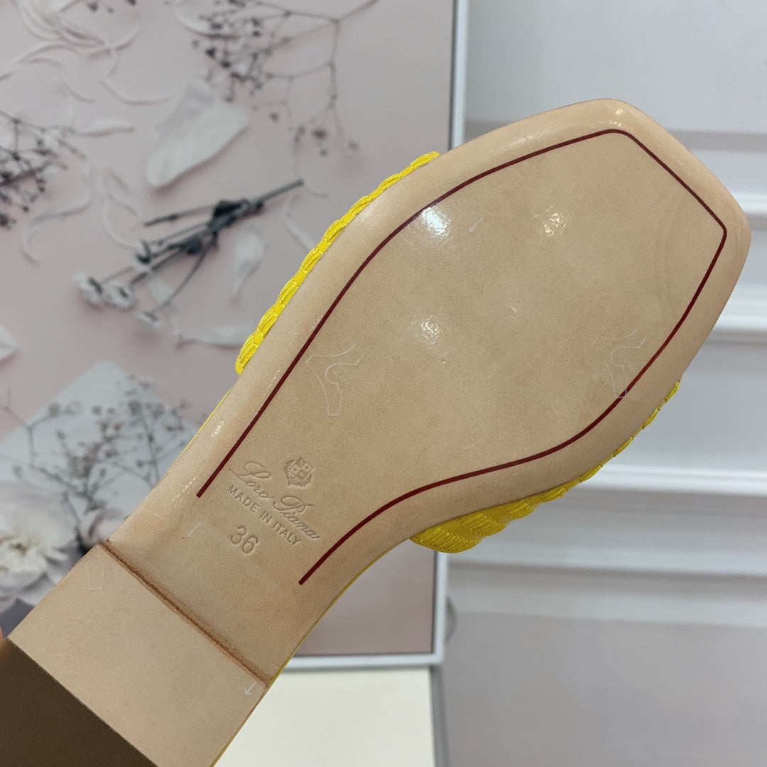 LP RAFFIA CHARMS FLATS SANDAL LEMON CALFSKIN