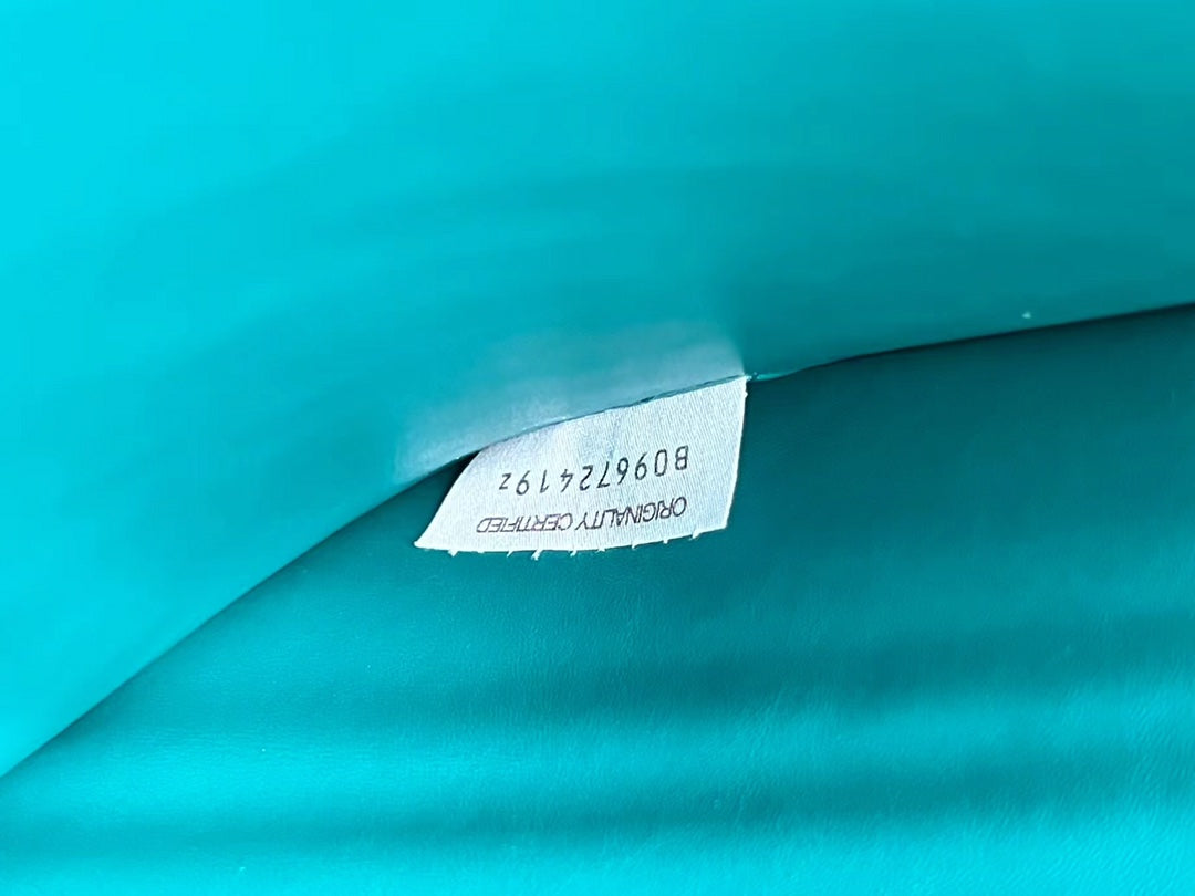 LARGE CASSETTE POUCH 35 IN LAGOON BLUE CALFSKIN