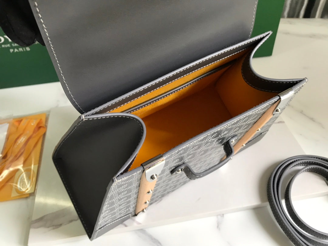 SAÏGON PM BAG 28 IN GREY GOYARDINE CANVAS AND CALFSKIN