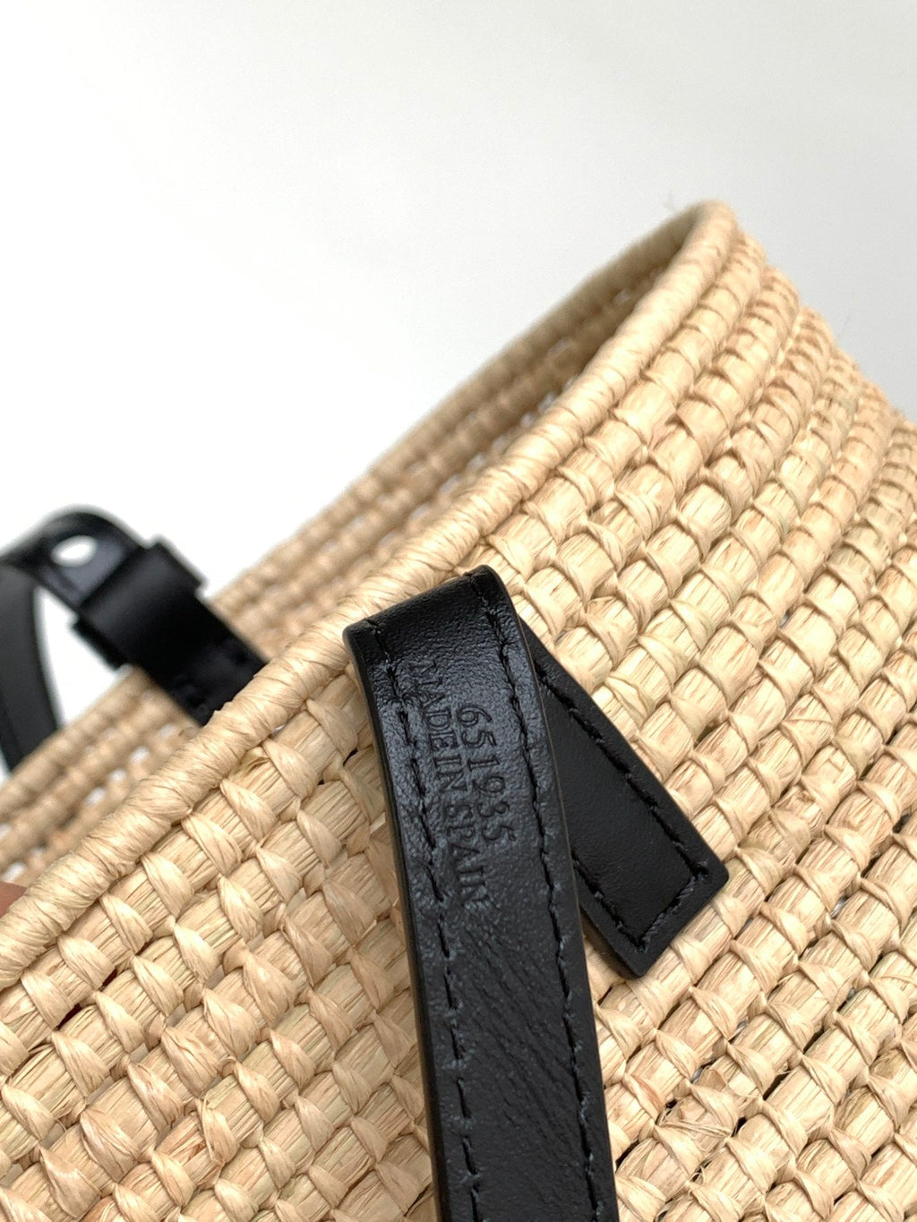 LOEWE 25S BASKET BAG 30 IN NATURAL MIX BLACK RAFFIA CALFSKIN SHOULDER STRAP