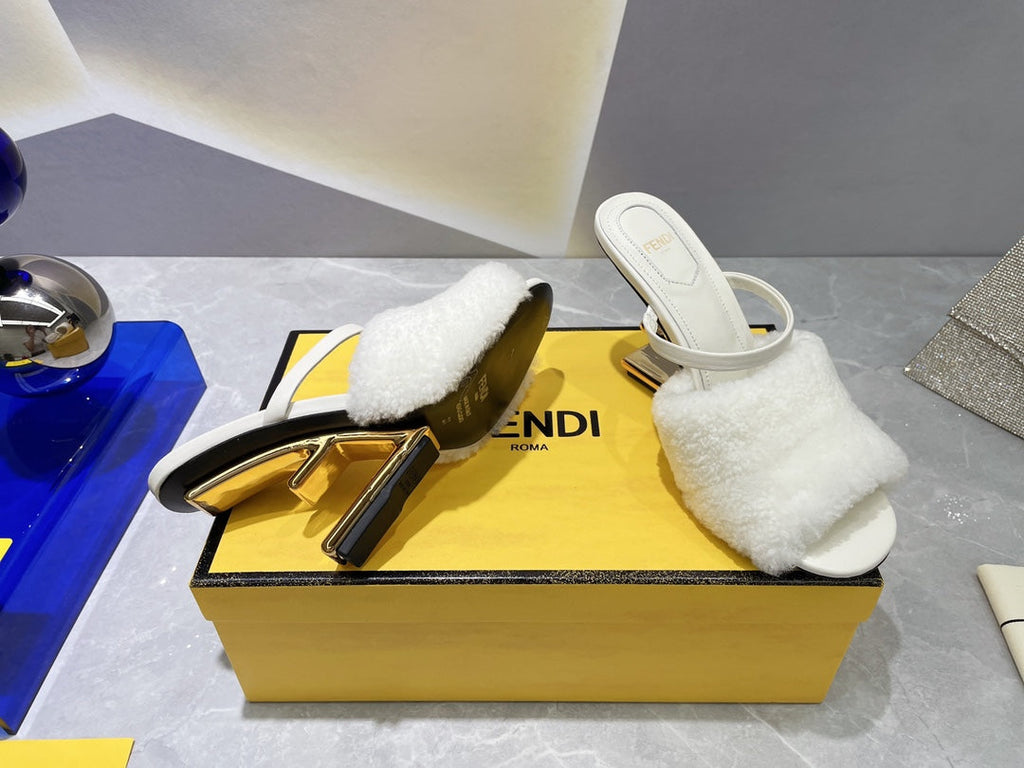 FENDI FIRST HIGH HEEL 95 MM SANDAL IN WHITE MINK FUR