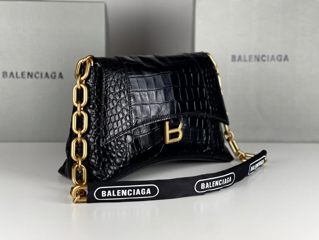 DOWNTOWN SHOULDER BAG 29 IN BLACK CROCODILE EMBOSSED CALFSKIN GOLD HARDWARE