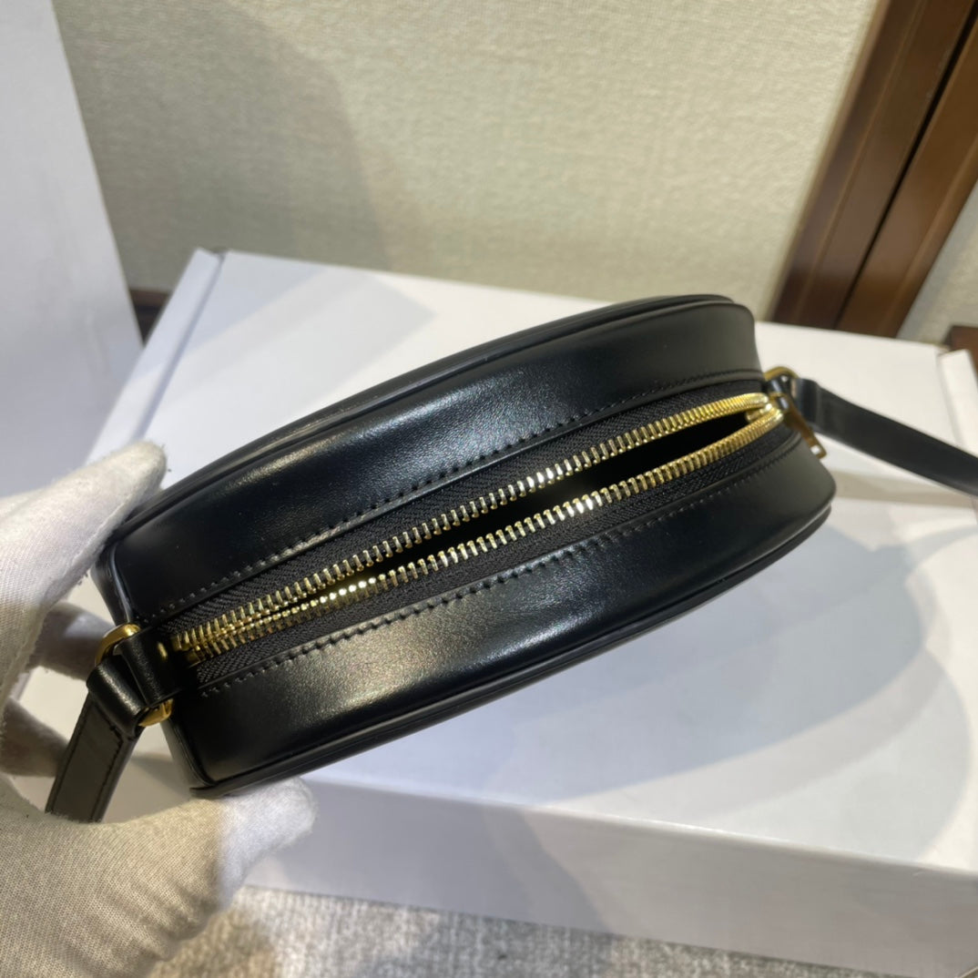 OVAL PURSE BAG 20 IN BLACK CALFSKIN