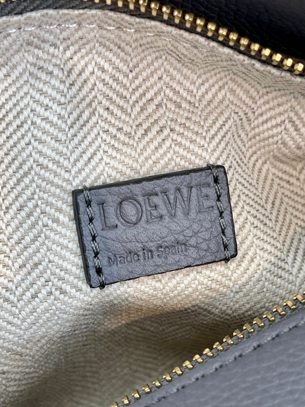 LOE MINI 18 PUZZLE BAG IN GREY CALFSKIN