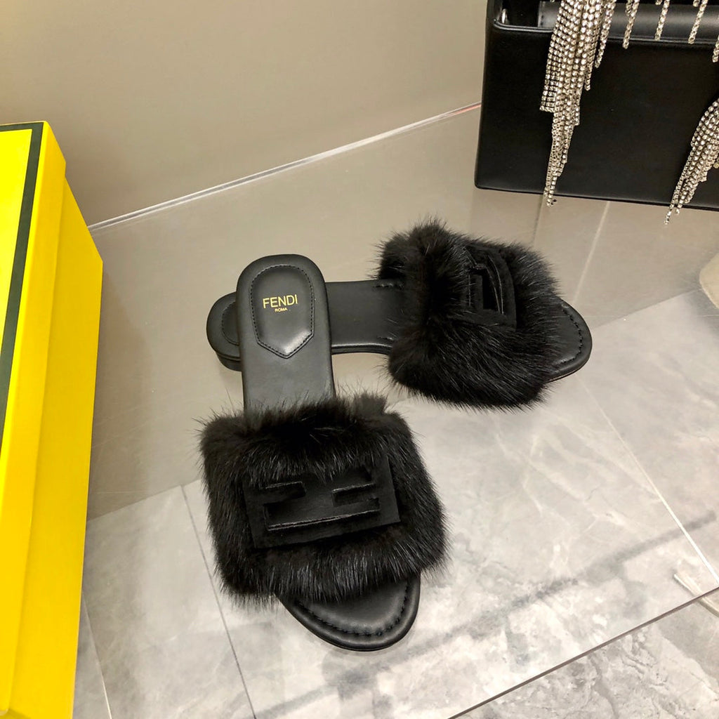 FENDI BAGUETTE MINK SLIDE SLIPPER IN BLACK FUR