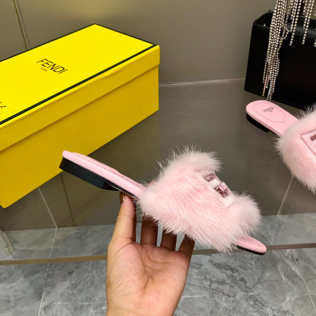 FENDI BAGUETTE MINK SLIDE SLIPPER IN LIGHT PINK FUR
