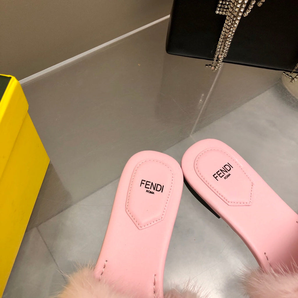 FENDI BAGUETTE MINK SLIDE SLIPPER IN LIGHT PINK FUR