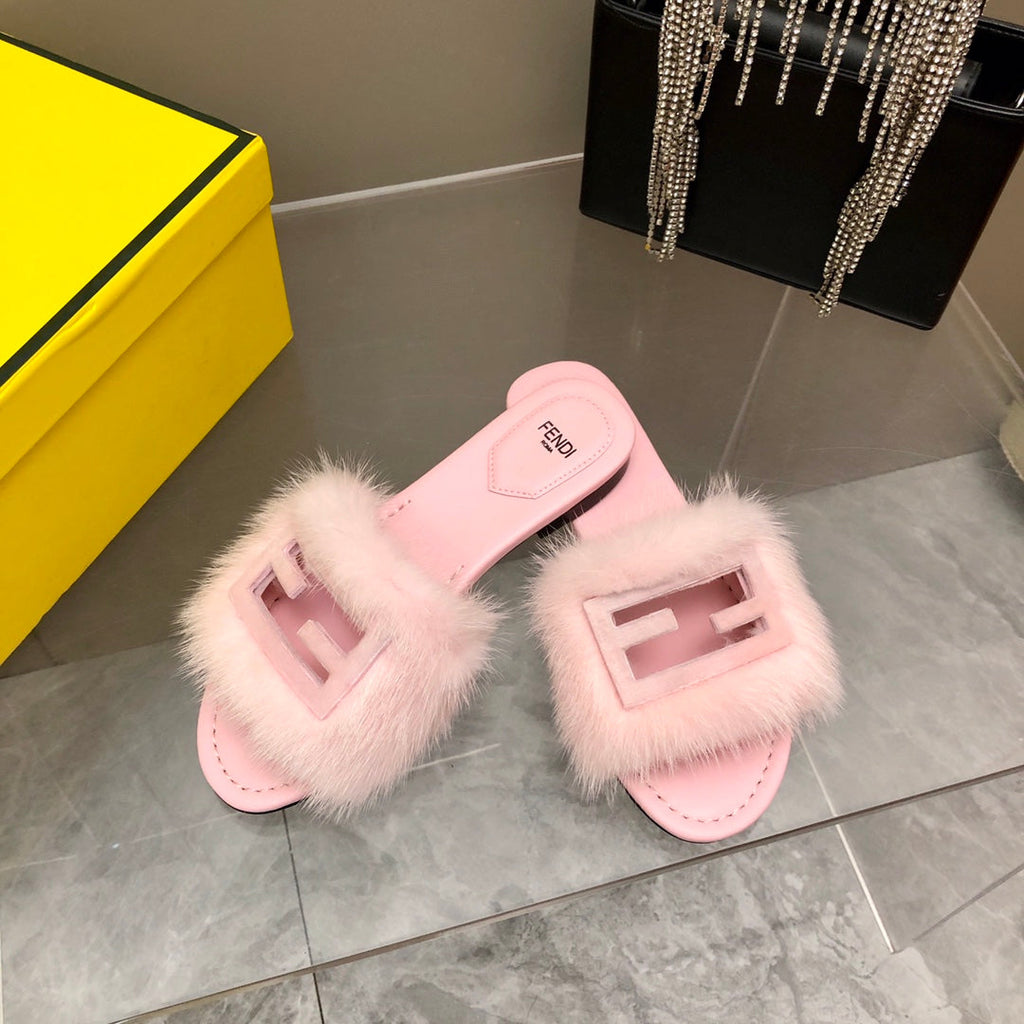 FENDI BAGUETTE MINK SLIDE SLIPPER IN LIGHT PINK FUR