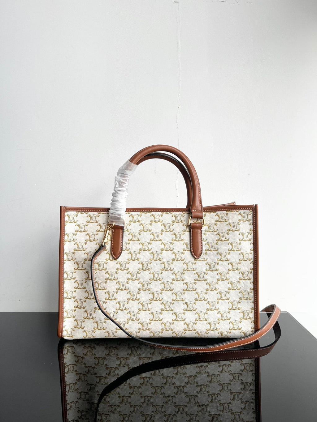 TRIOMPHE CABAS 35 WHITE CREAM CALFSKIN TOTE