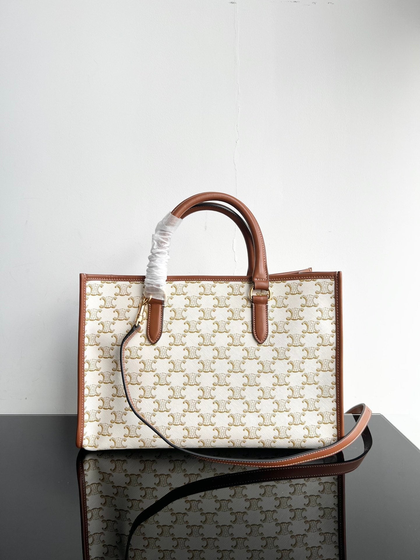 TRIOMPHE CABAS 35 WHITE CREAM CALFSKIN TOTE