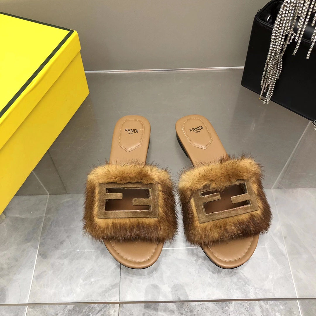 FENDI BAGUETTE MINK SLIDE SLIPPER IN SEPIA BROWN FUR