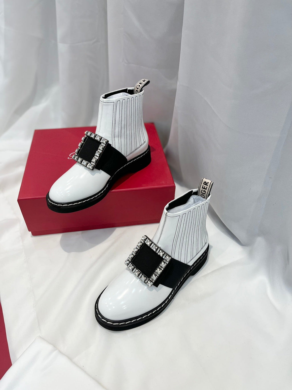 VIV' RANGERS CHELSEA BOOTIES IN WHITE CALFSKIN CRYSTAL BUCKLE