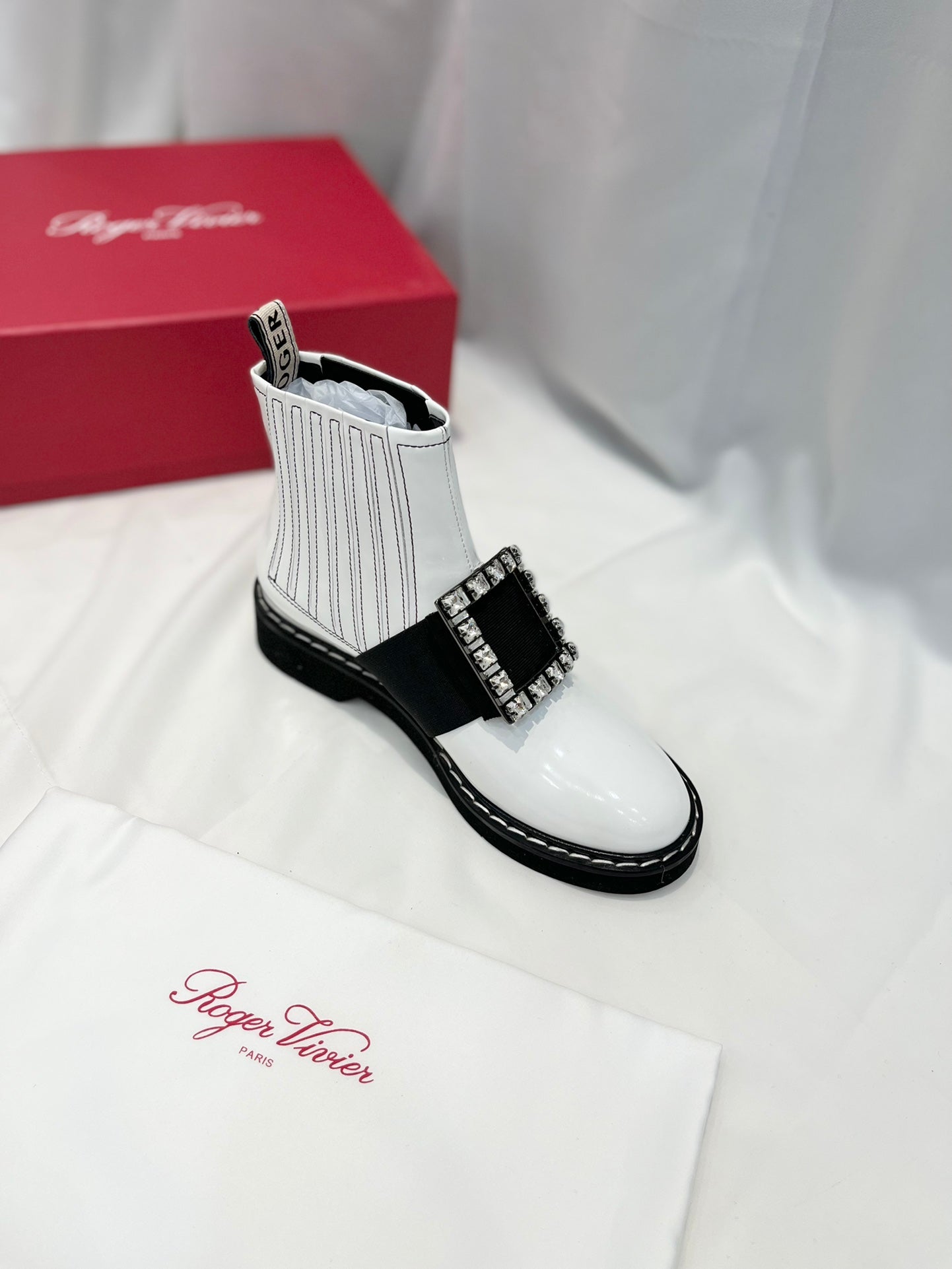 VIV' RANGERS CHELSEA BOOTIES IN WHITE CALFSKIN CRYSTAL BUCKLE