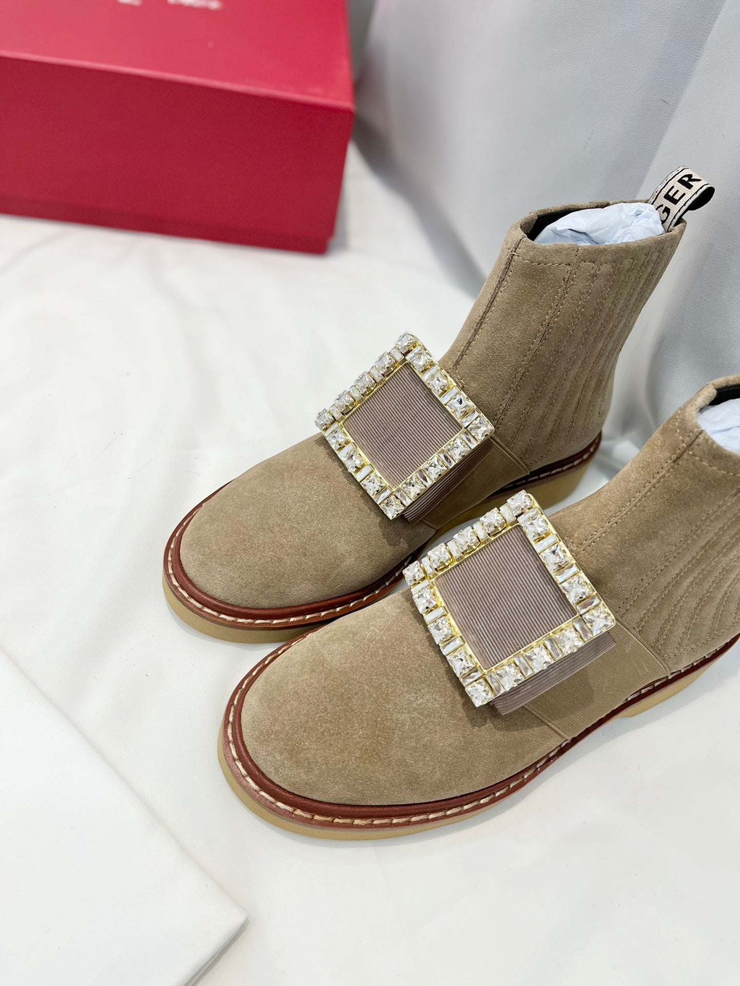 VIV' RANGERS CHELSEA BOOTIES IN LIGHT BROWN SUEDE CRYSTAL BUCKLE