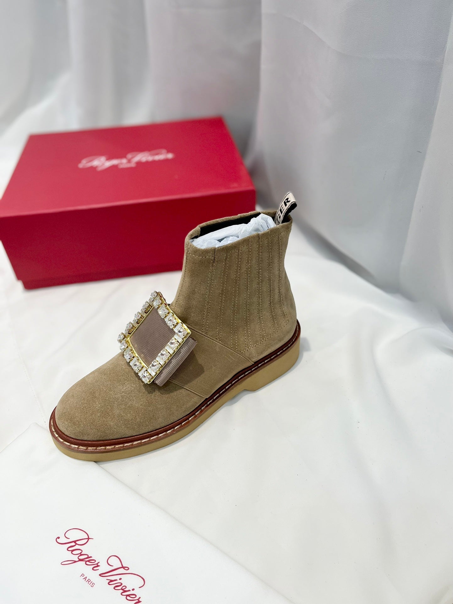 VIV' RANGERS CHELSEA BOOTIES IN LIGHT BROWN SUEDE CRYSTAL BUCKLE