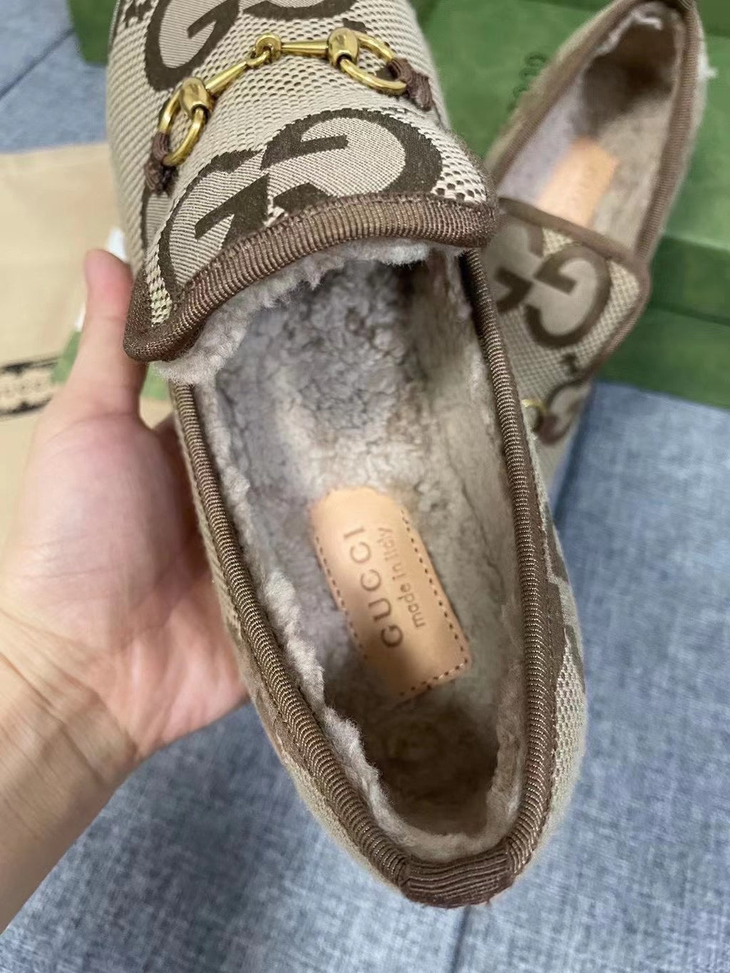 GG HORSEBIT LOAFER IN ECRU BEIGE WOVEN FABRIC AND WOOL MIX LAMB FUR LINING