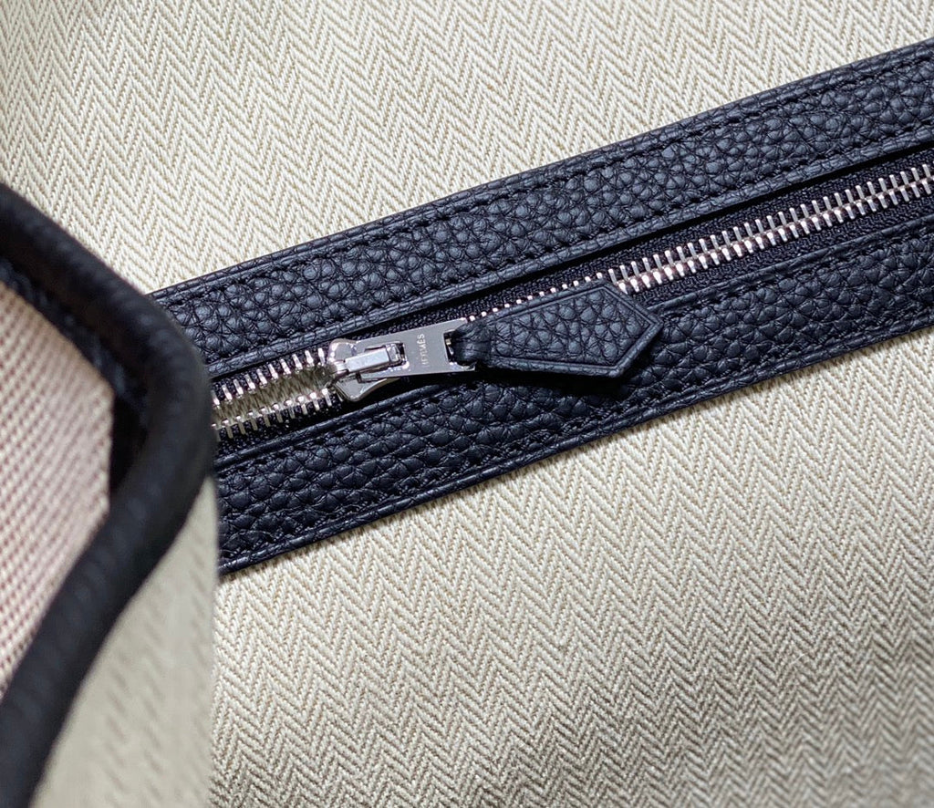 GARDEN PARTY 36CM IN WHITE TOILETS COTTON CANVAS AND BLACK CALFSKIN