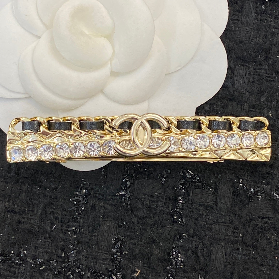 CHANEL 26S DOUBLE C LOGO CRYSTAL & CHAIN BAR HAIR CLIP IN GOLD METAL 629929