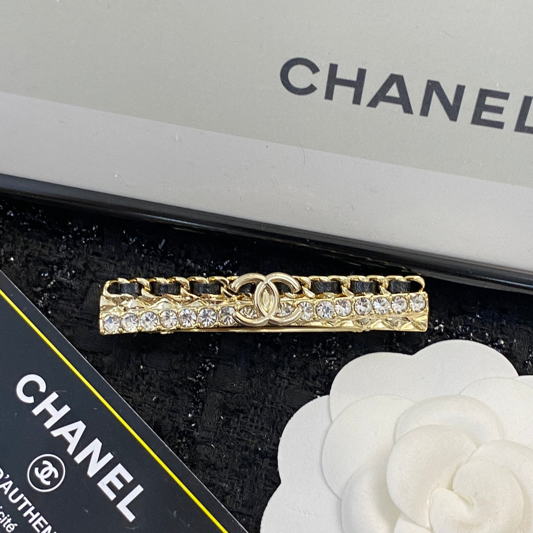CHANEL 26S DOUBLE C LOGO CRYSTAL & CHAIN BAR HAIR CLIP IN GOLD METAL 629929