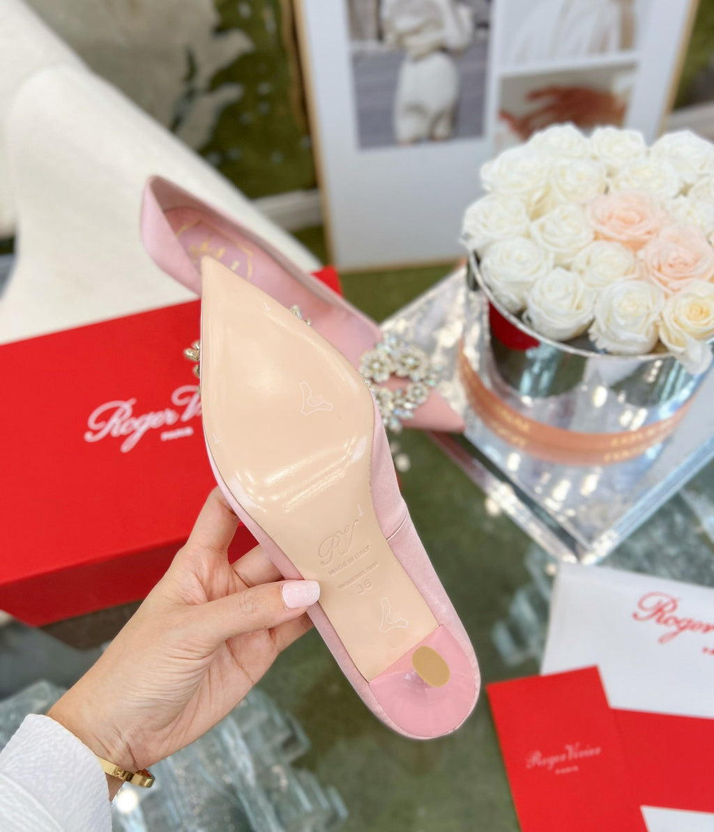 EFFLORESCENCE POINTED-TOE PUMPS IN YOUR PINK SATIN WITH CRYSTAL BUCKLE