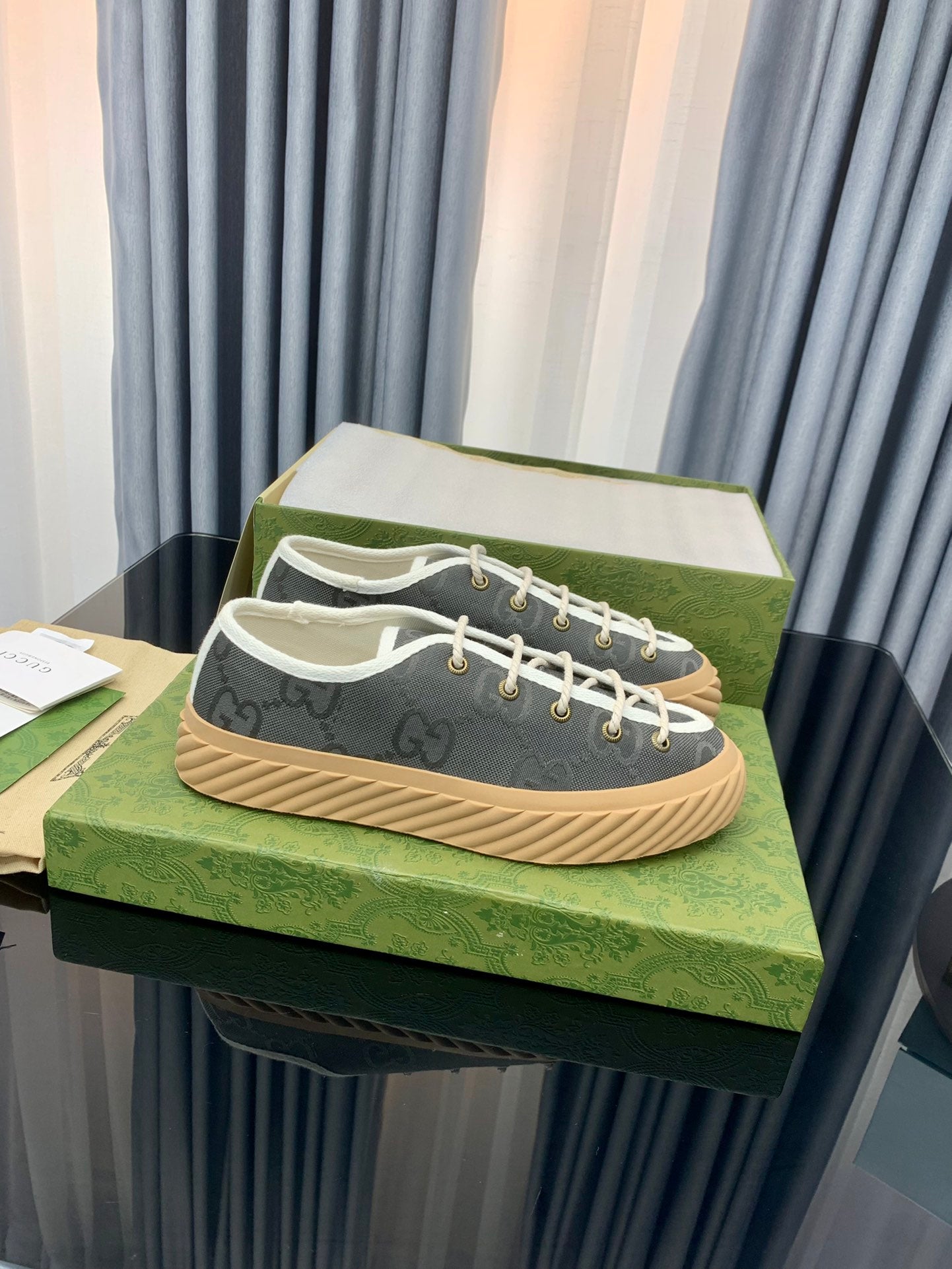 GG UNIQUE SNEAKER THICK-SOLE LEAD CANVAS