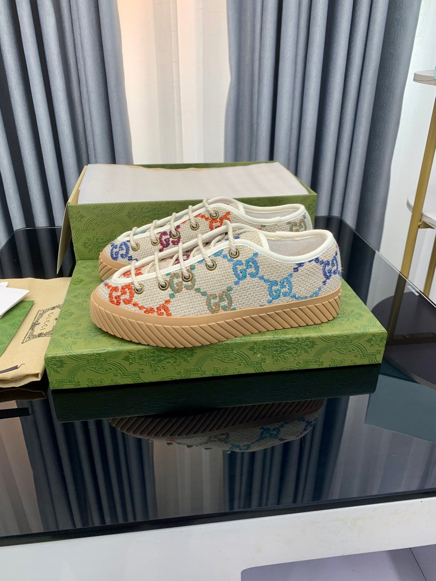 GG UNIQUE SNEAKER THICK-SOLE BEIGE CANVAS WITH PATTERN