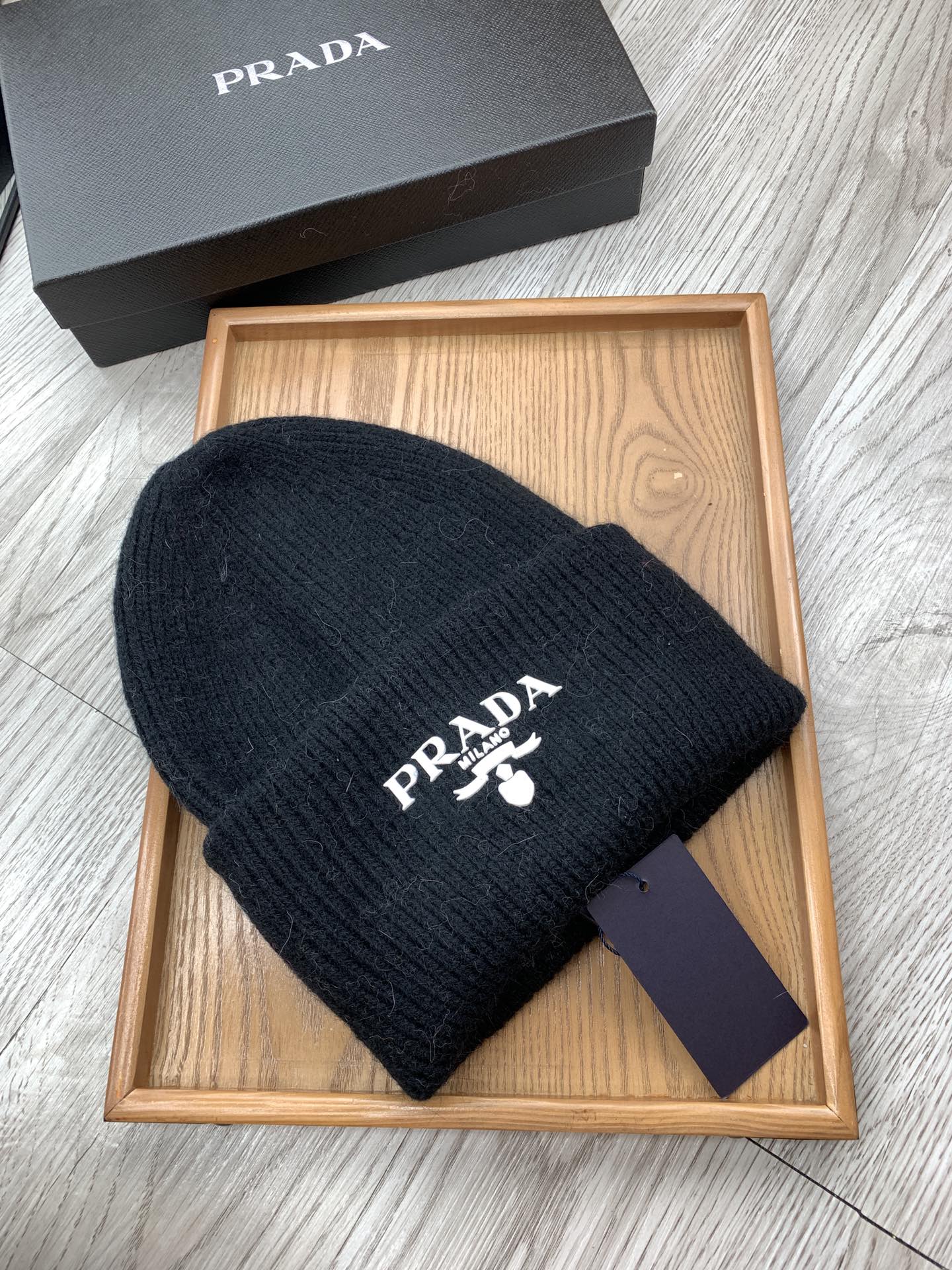BEANIE HAT IN BLACK WOOL 108753