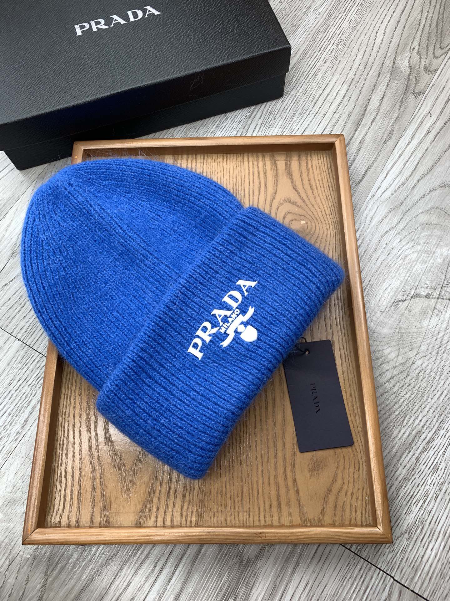 BEANIE HAT IN COBALT BLUE WOOL 108752