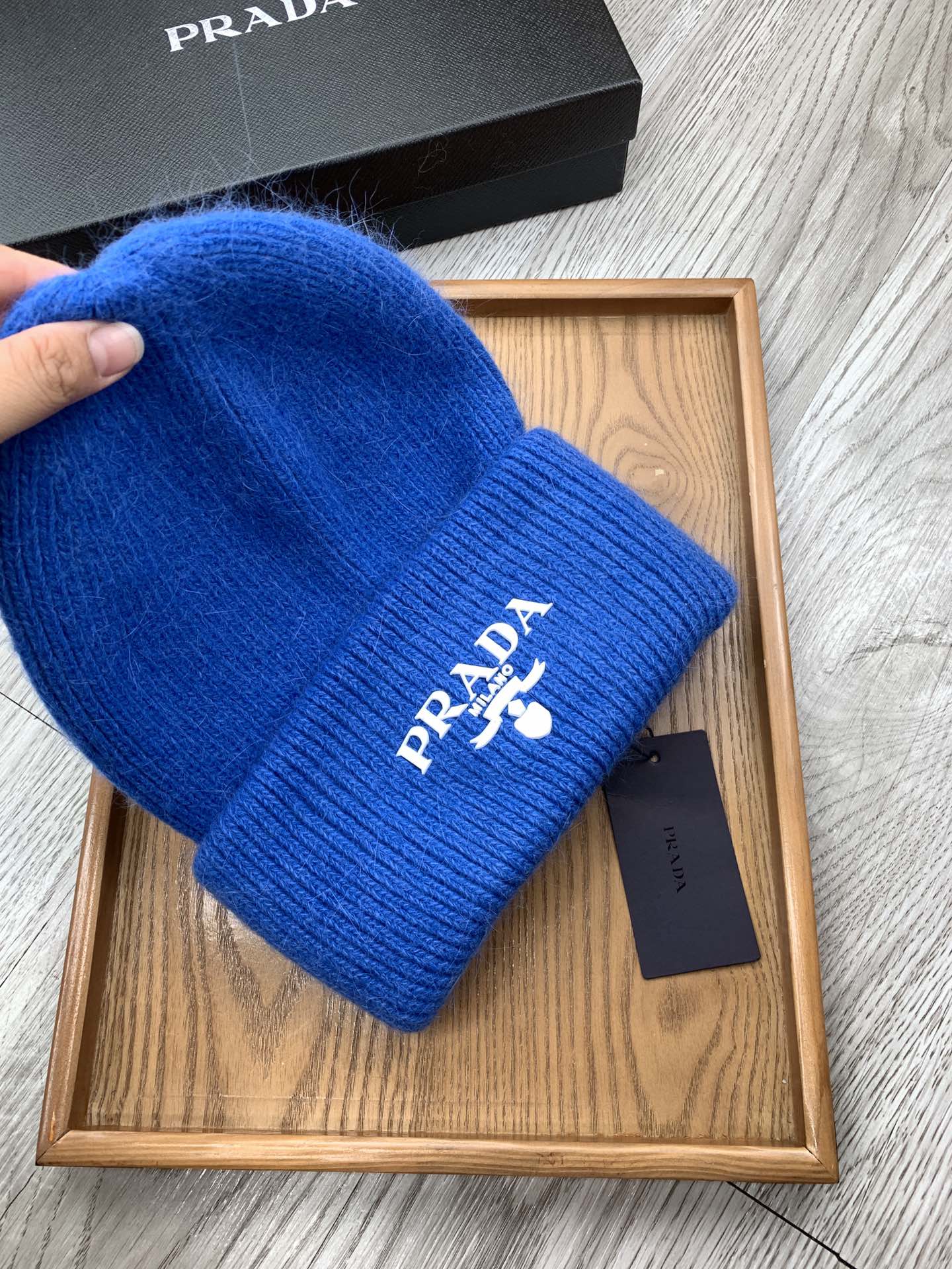 BEANIE HAT IN COBALT BLUE WOOL 108752