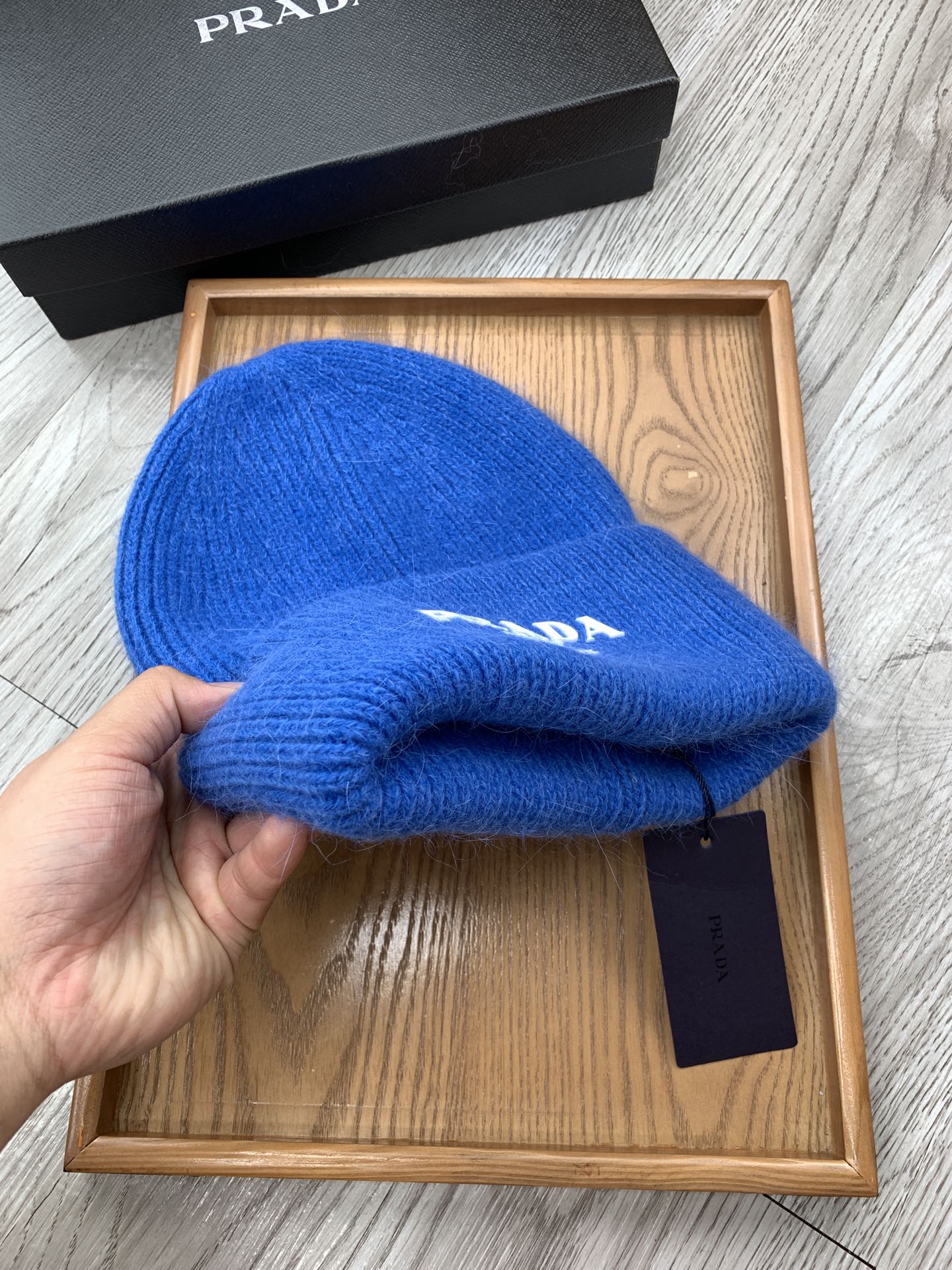 BEANIE HAT IN COBALT BLUE WOOL 108752