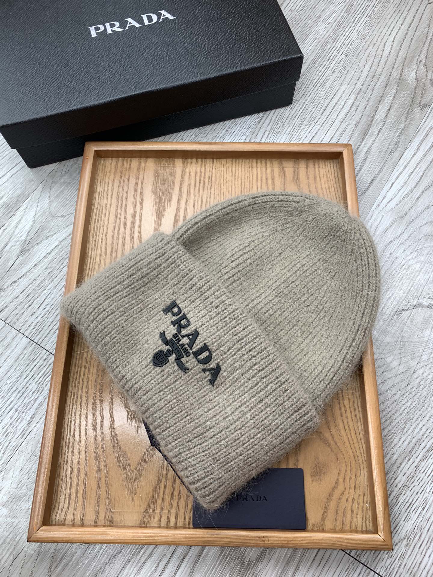 BEANIE HAT IN KHAKI BROWN WOOL 108747