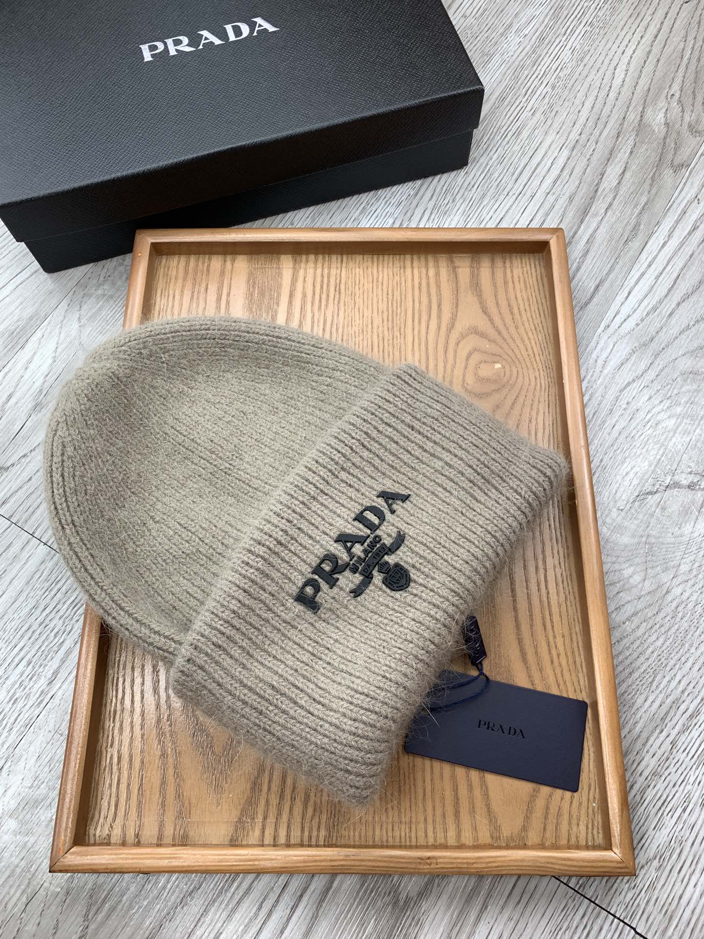 BEANIE HAT IN KHAKI BROWN WOOL 108747