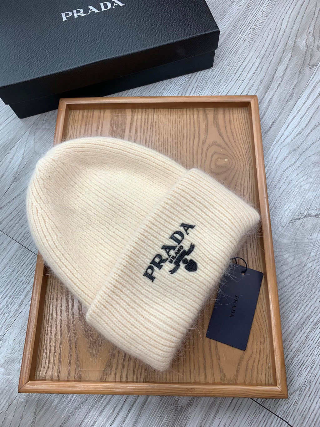 BEANIE HAT IN BEIGE CREAM WOOL 108745