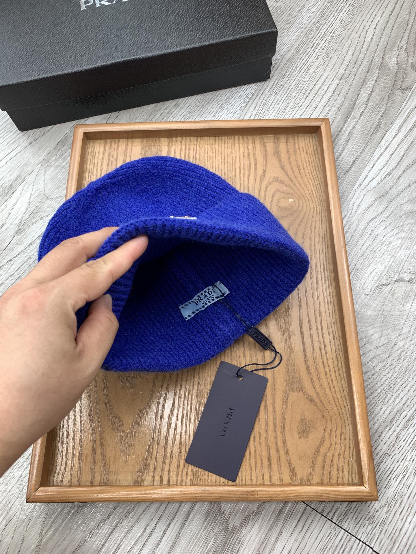 BEANIIE HAT IN AZURE BLUE WOOL 335033