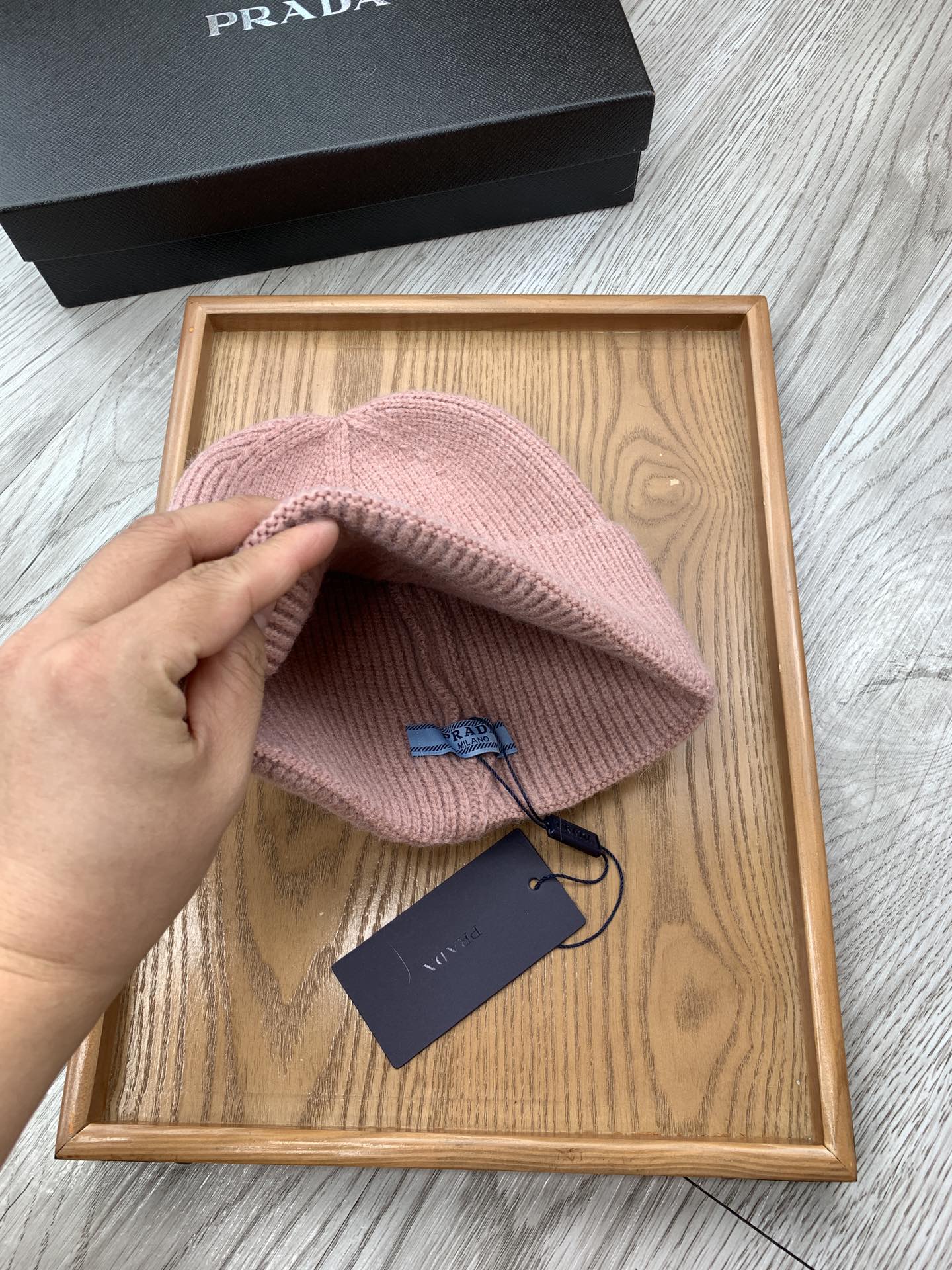 BEANIIE HAT IN CREPE PINK WOOL 335034